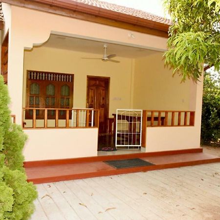 New Land Guest House Batticaloa Exterior foto